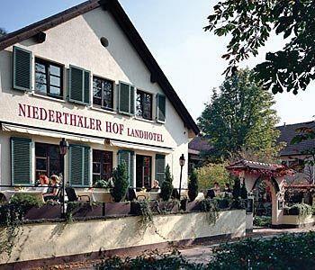 Landhotel Niederthaler Hof Schloßböckelheim Exterior foto